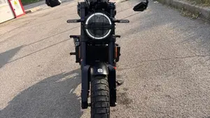 Husqvarna Svartpilen 401 (2021 - 23)  (3)