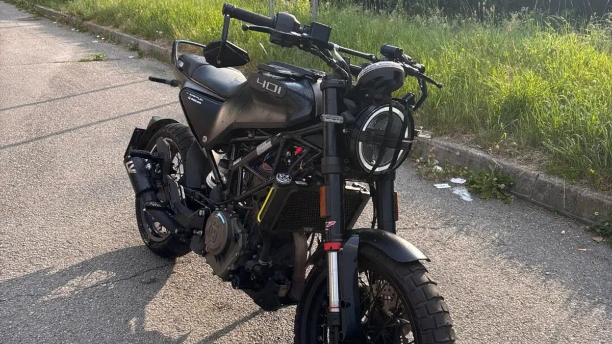 Husqvarna Svartpilen 401 (2021 - 23)  (4)