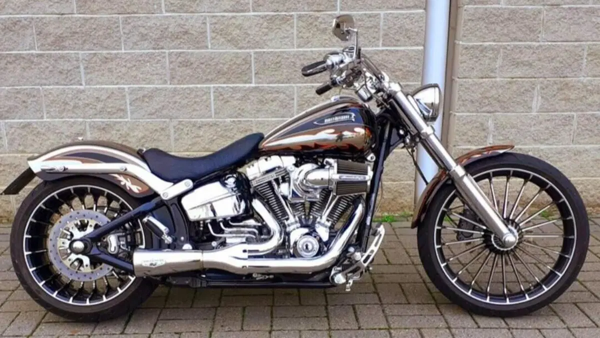 Harley-Davidson 1800 Breakout (2012 - 14) - FXSBSE 