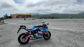 CFMOTO 675SR-R (2025 - 26) usata