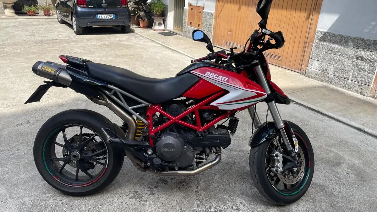 Ducati Hypermotard 796 (2012)  (4)