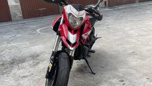 Ducati Hypermotard 796 (2012)  (6)