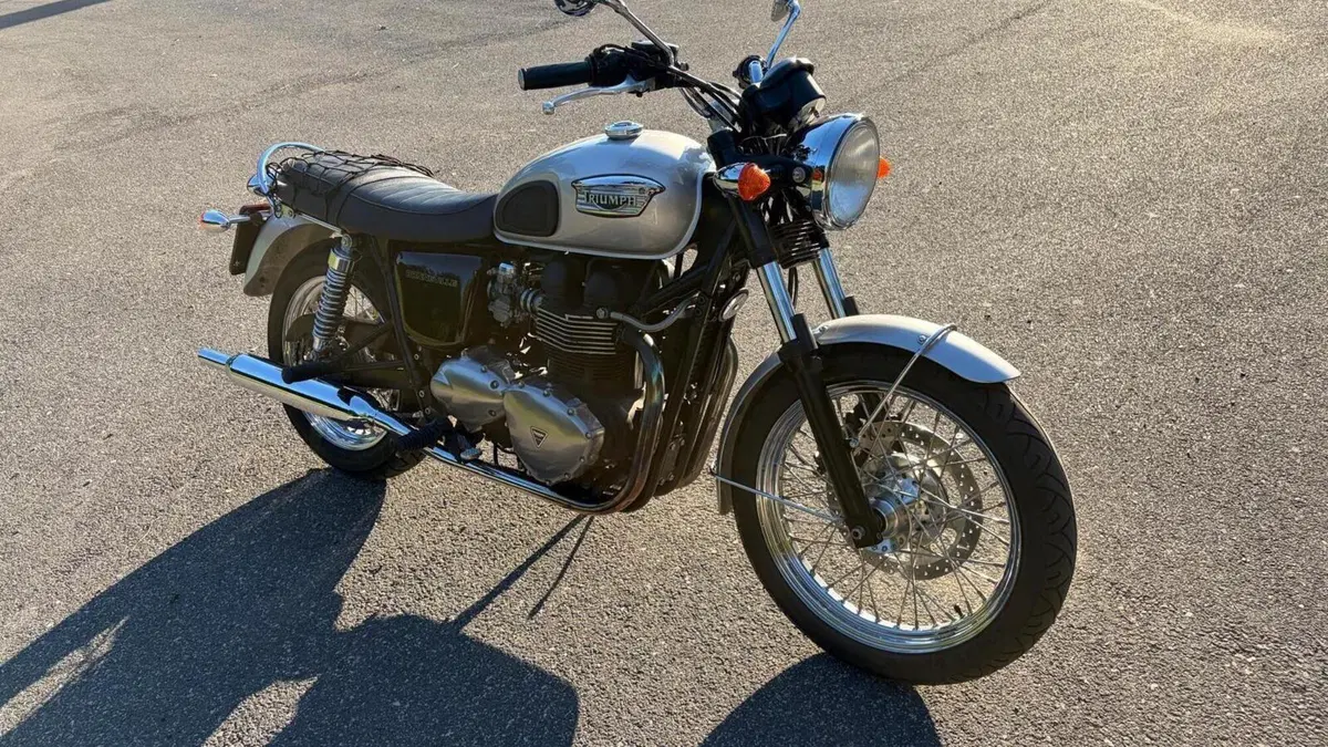 Triumph Bonneville (2007 - 16) 