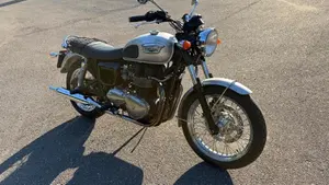 Triumph Bonneville (2007 - 16) 
