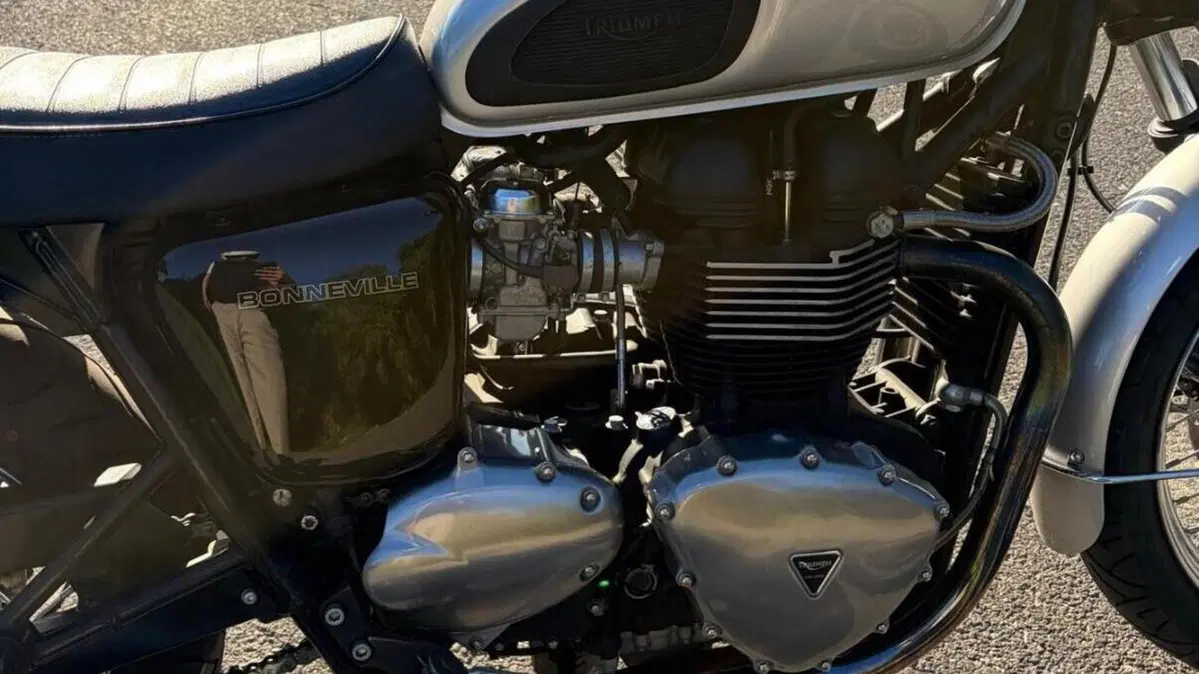 Triumph Bonneville (2007 - 16)  (9)