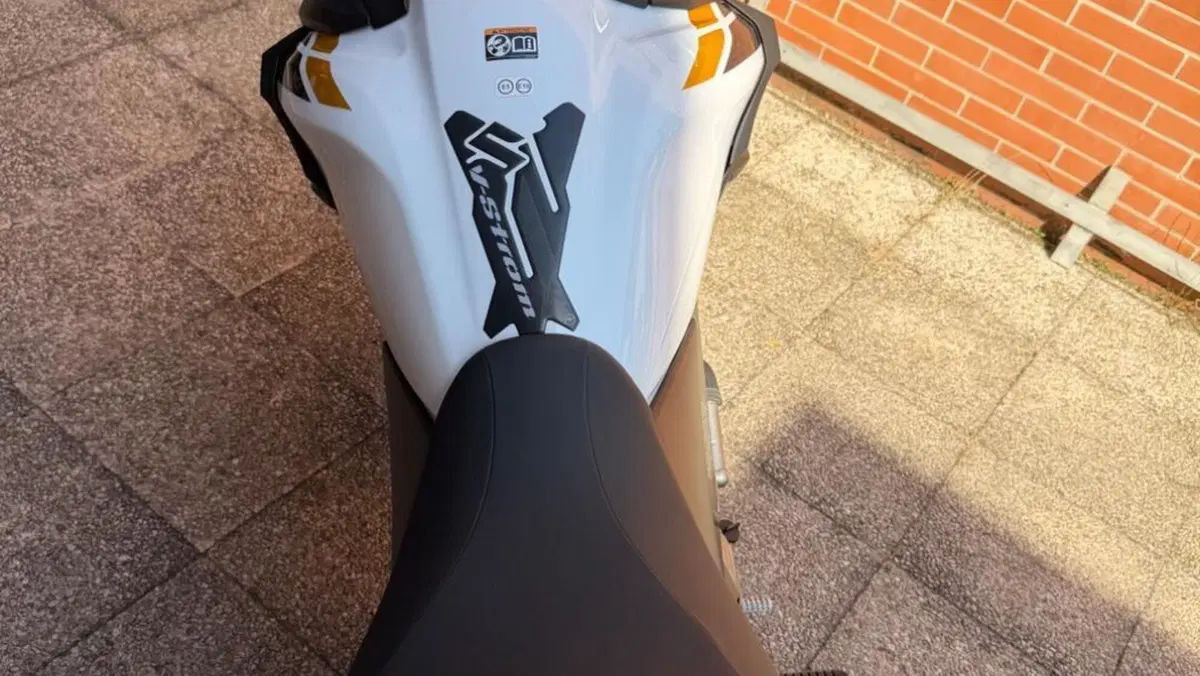 Suzuki V-Strom 650XT (2021 - 25)  (3)