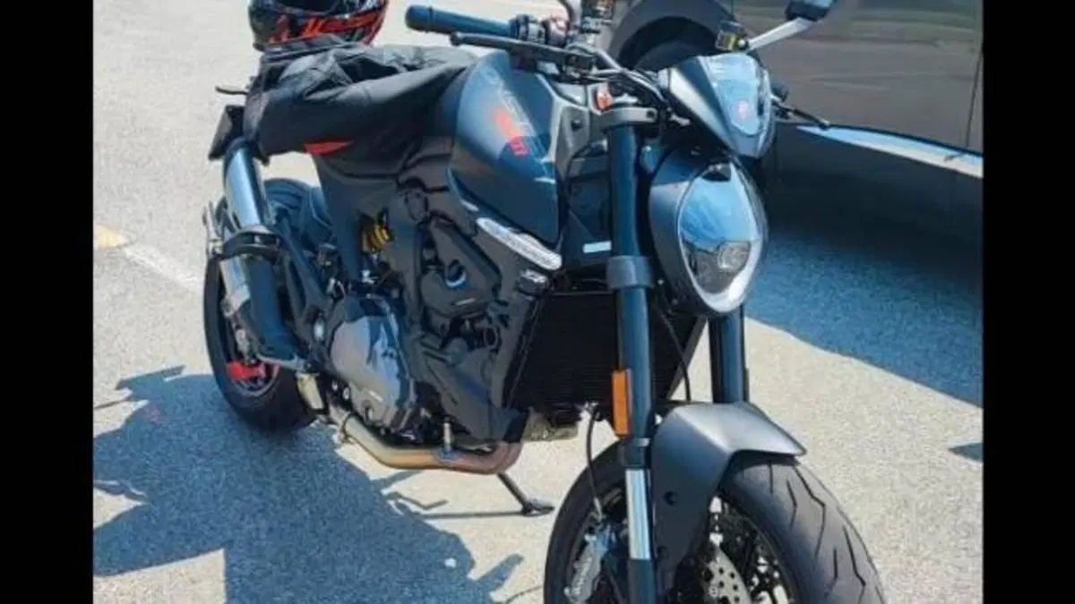 Ducati Monster 937 + (2021 - 25)  (3)