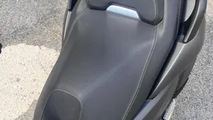 Yamaha X-Max 300 ABS (2017 - 20)  (8)