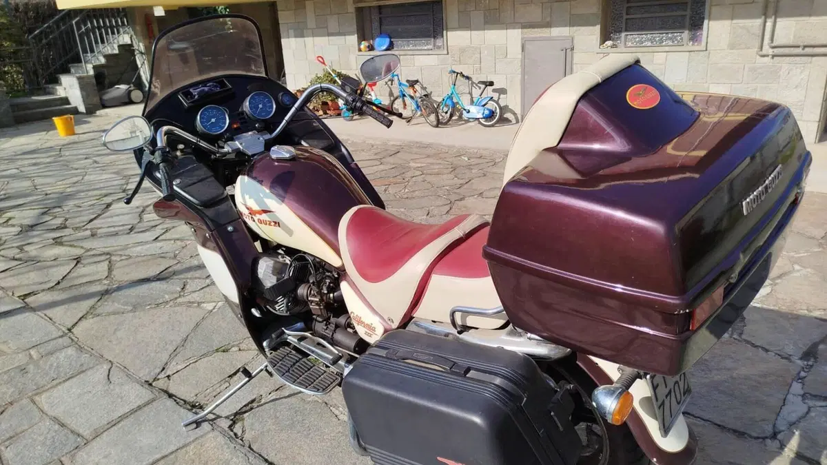 Moto Guzzi   (2)