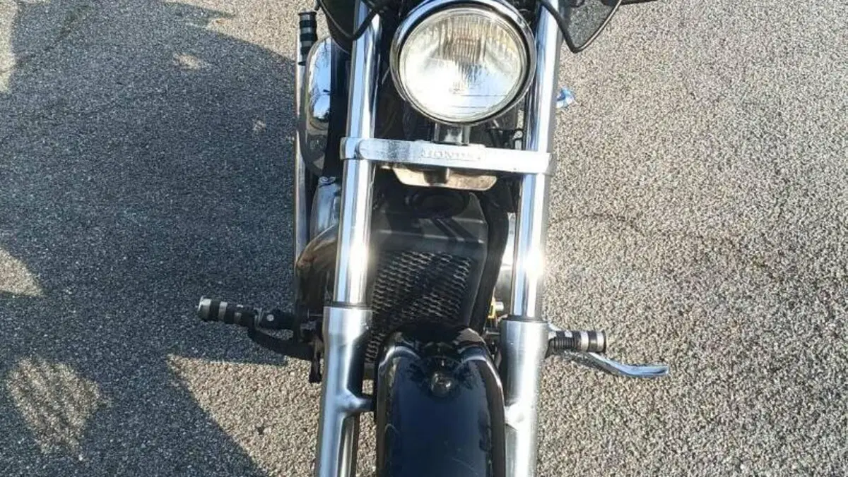 Honda VT 600 C Shadow (1989 - 02)  (5)