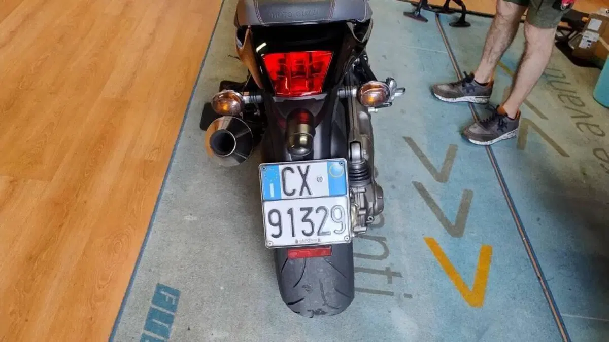 Moto Guzzi Griso 1100 (2005 - 11)  (3)