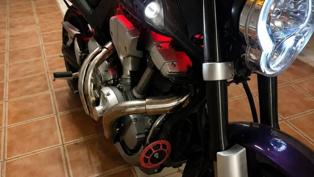 Yamaha MT-01 (2005- 11)  (5)