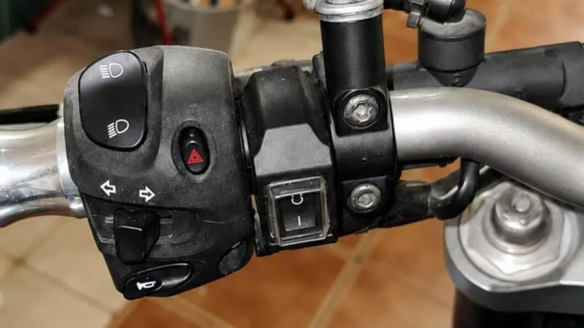 Yamaha MT-01 (2005- 11)  (7)