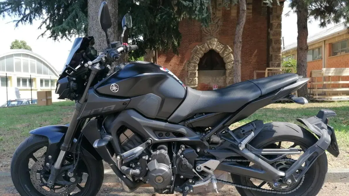 Yamaha MT-09 (2017 - 20)  (3)
