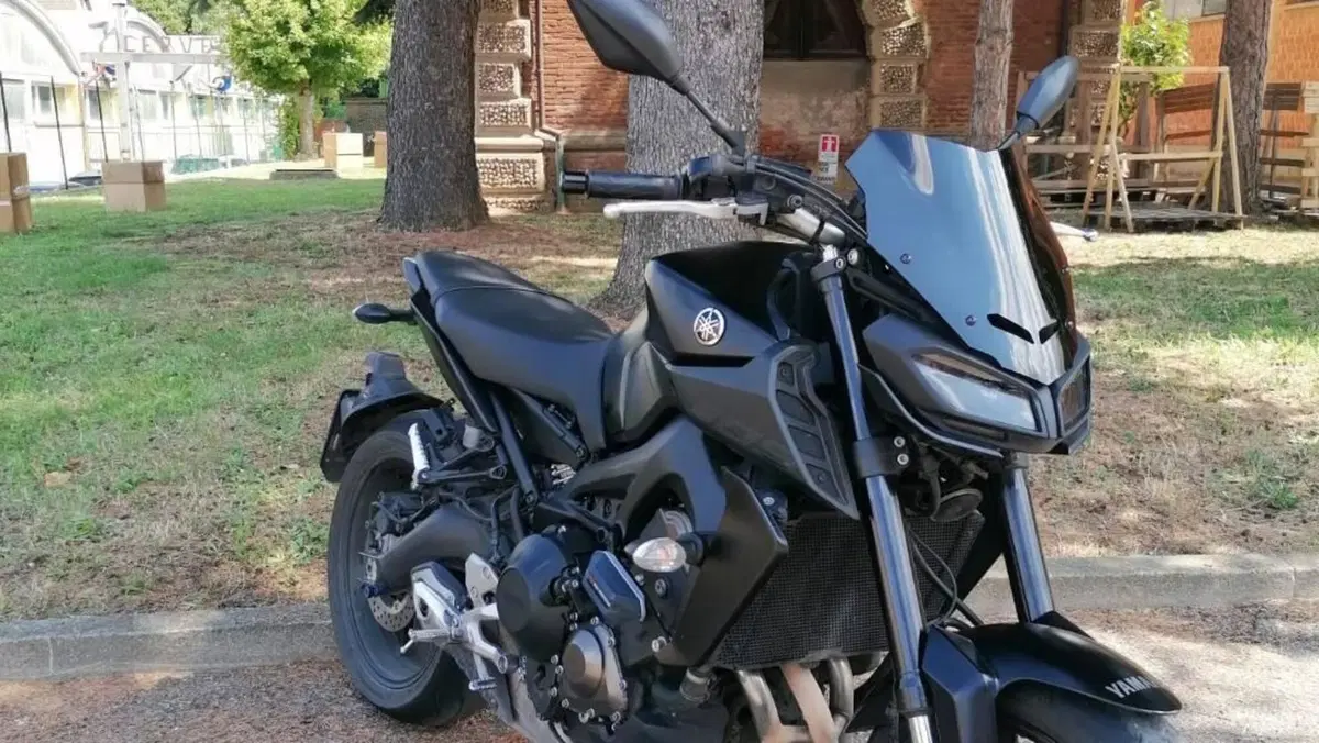 Yamaha MT-09 (2017 - 20)  (5)