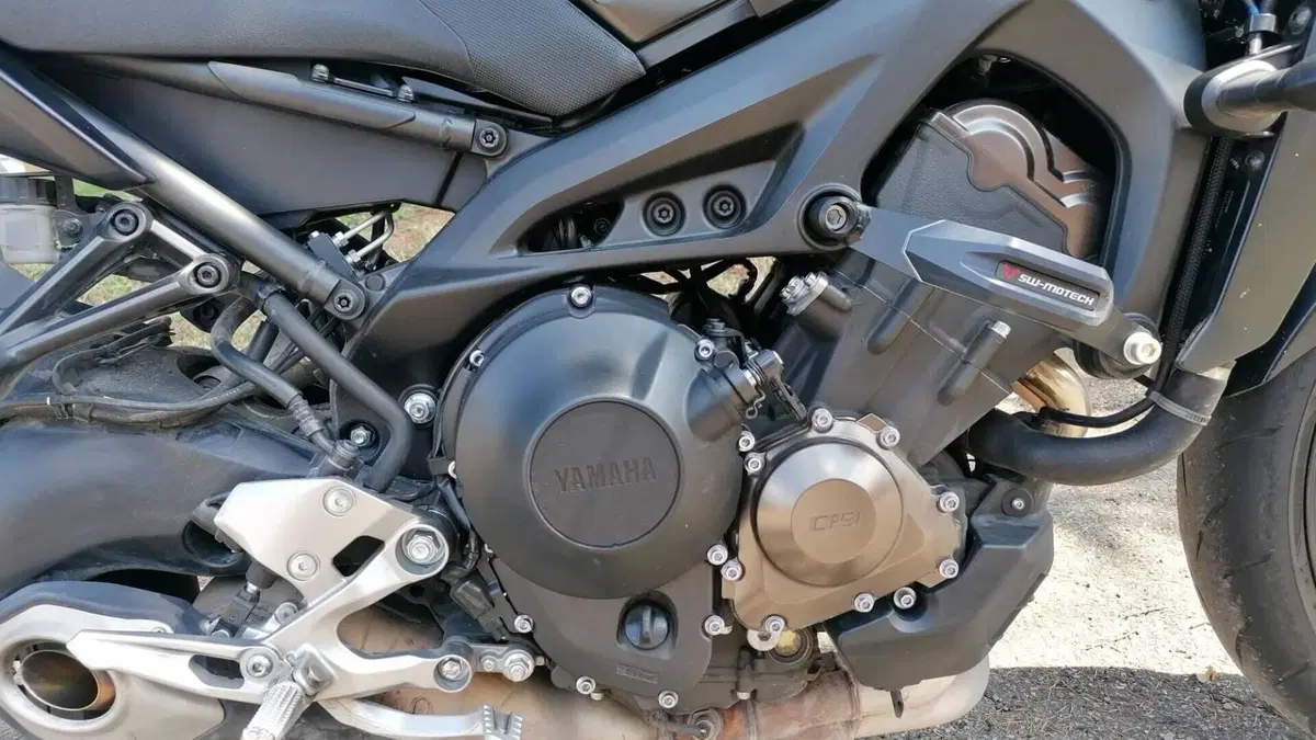 Yamaha MT-09 (2017 - 20)  (7)