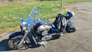 Kawasaki VN 1600 Classic  (2)