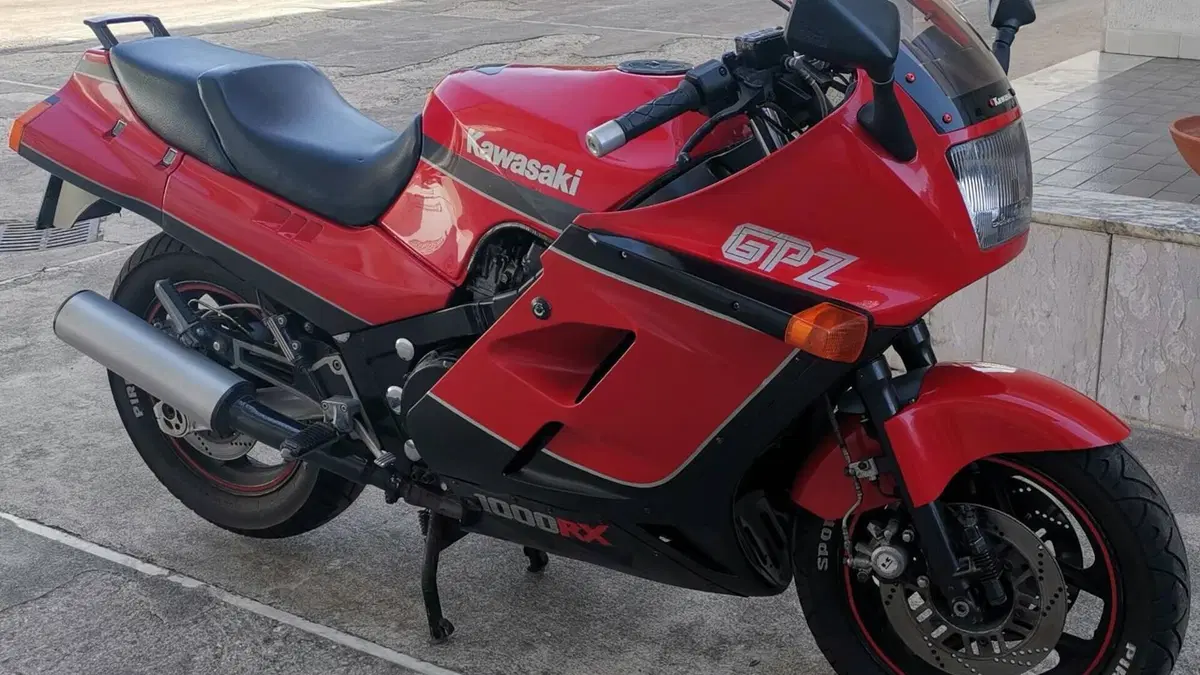 Kawasaki   (8)