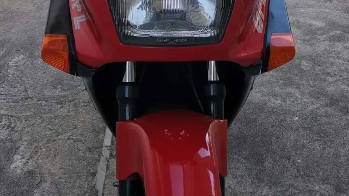 Kawasaki   (12)