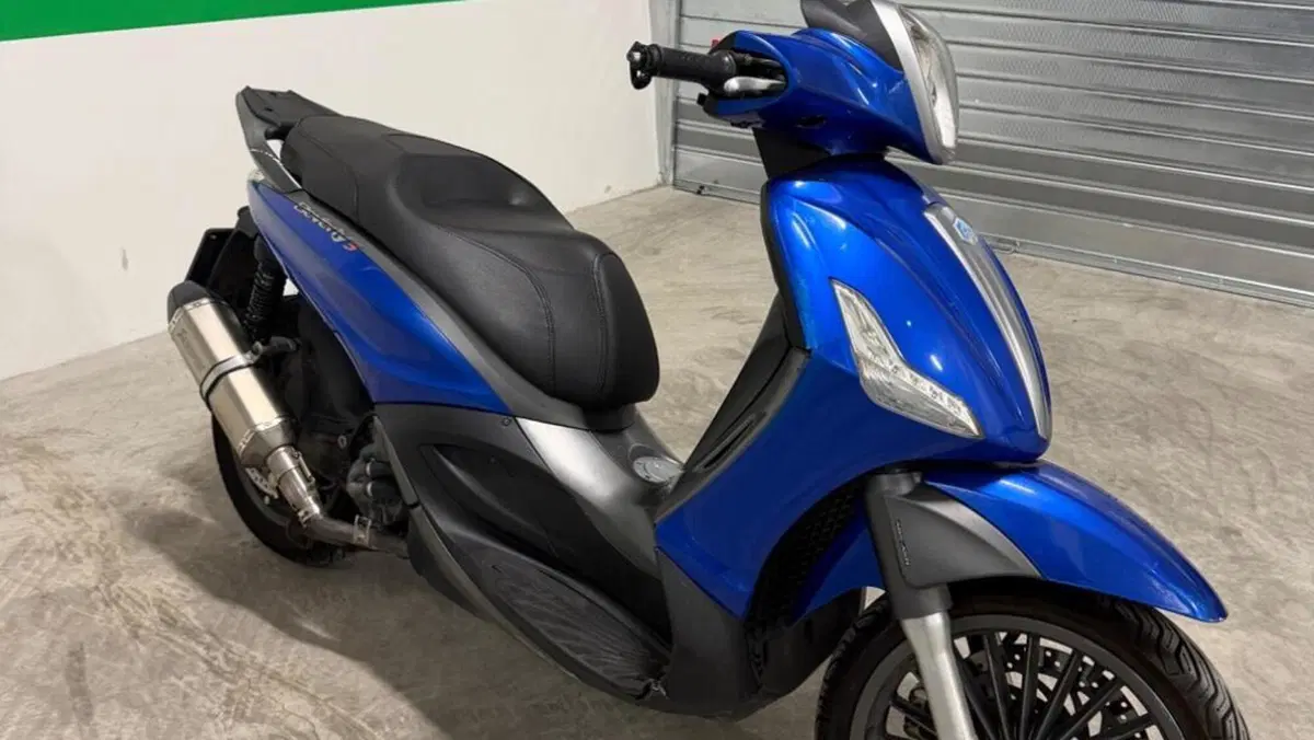 Piaggio Beverly 300 i.e. ABS-ASR (2016 - 20)  (3)