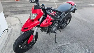 Ducati Hypermotard 796 (2012) 
