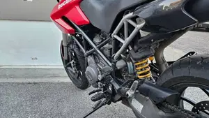 Ducati Hypermotard 796 (2012)  (9)