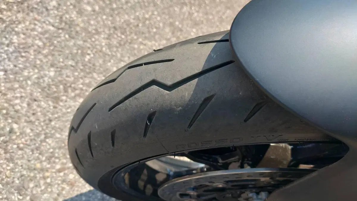 Ducati Streetfighter V2 S (2025 - 26)  (10)