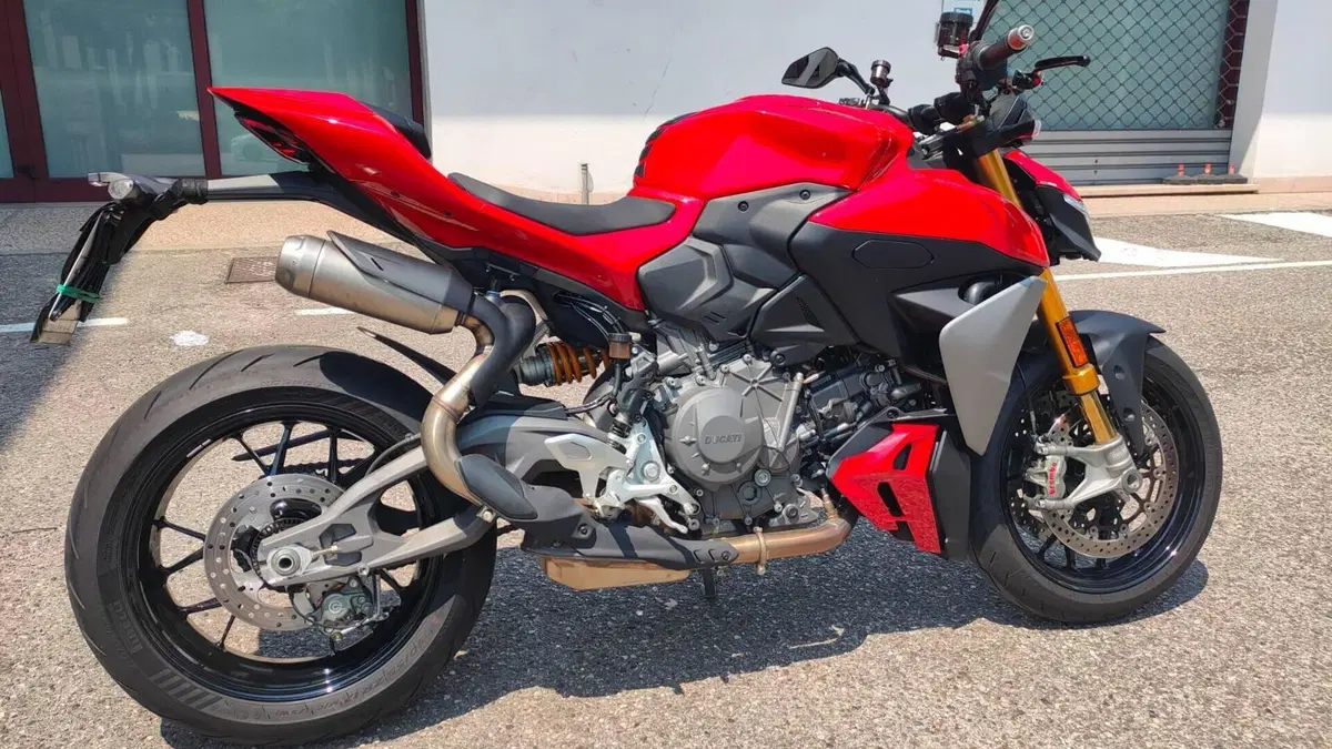 Ducati Streetfighter V2 S (2025 - 26)  (2)
