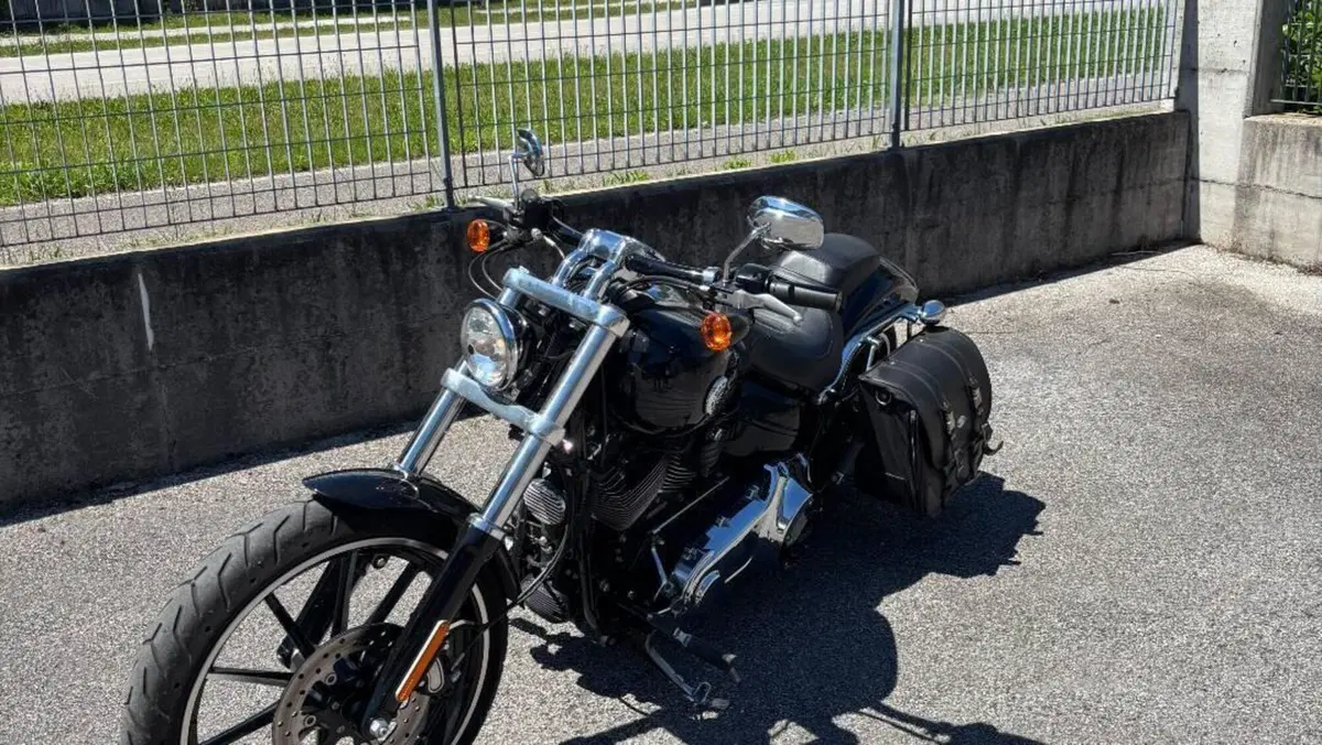 Harley-Davidson 1690 Breakout (2013 - 17) - FXSB 