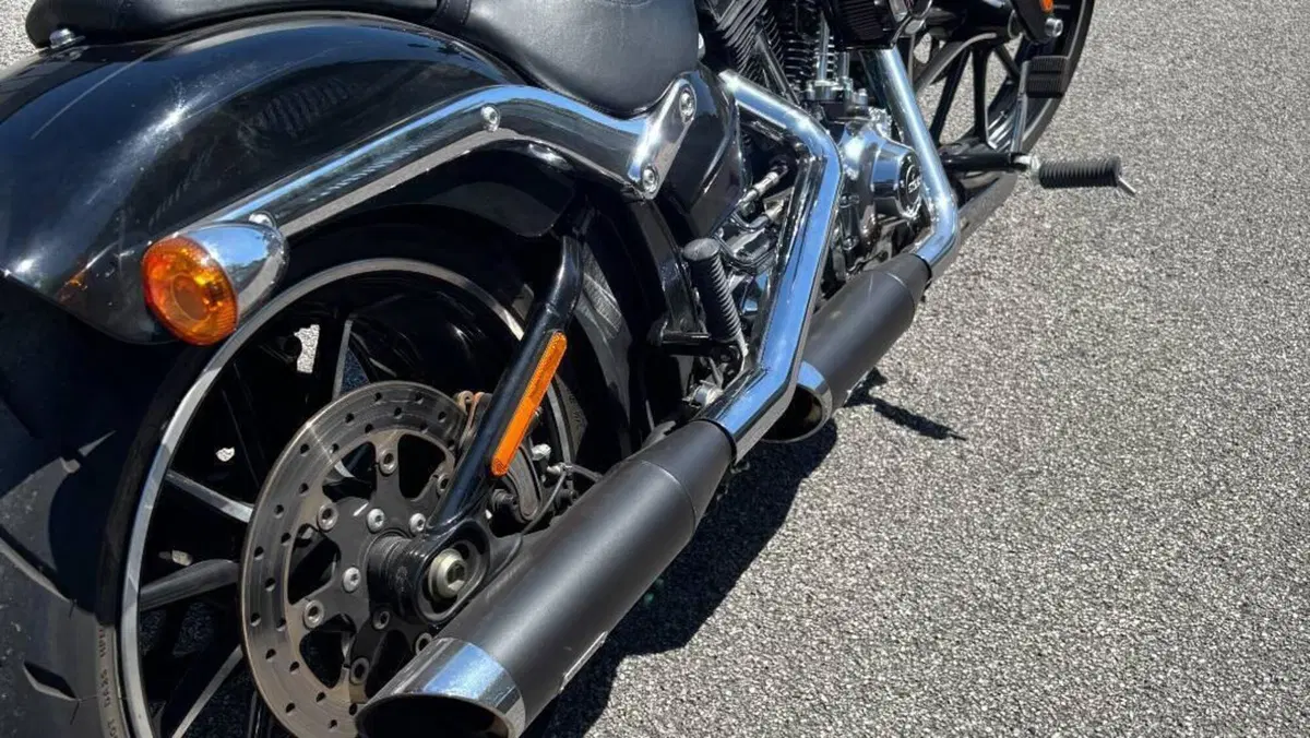 Harley-Davidson 1690 Breakout (2013 - 17) - FXSB  (7)