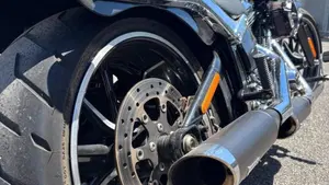 Harley-Davidson 1690 Breakout (2013 - 17) - FXSB  (9)