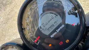 Royal Enfield Guerrilla 450 (2024 - 26)  (4)