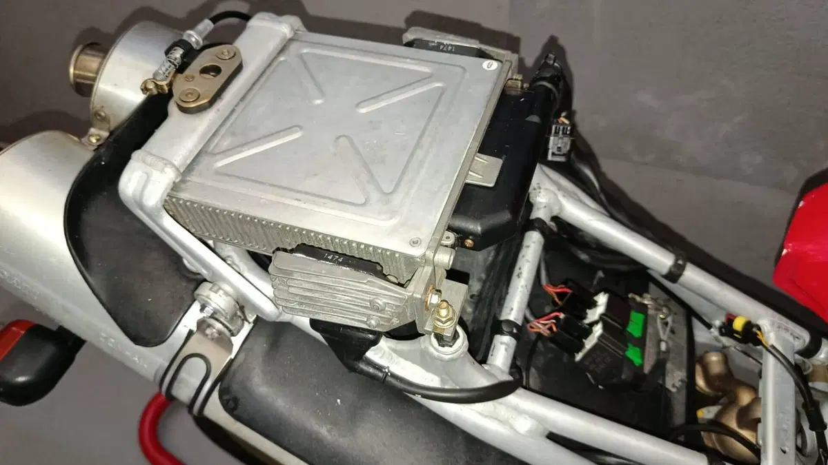 Ducati 916 SP Monoposto (1994 - 96)  (20)