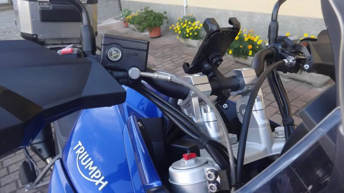 Triumph Tiger 800 XCa (2018 - 20)  (9)