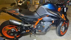 KTM 890 Duke R (2022 - 23)  (6)