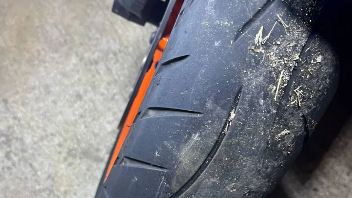 KTM 890 Duke R (2022 - 23)  (18)