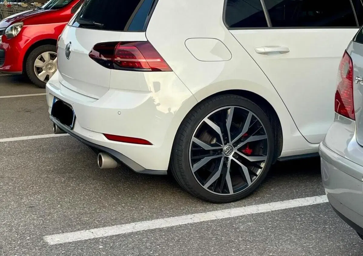 Volkswagen Golf 2.0 TSI GTI DSG (3)