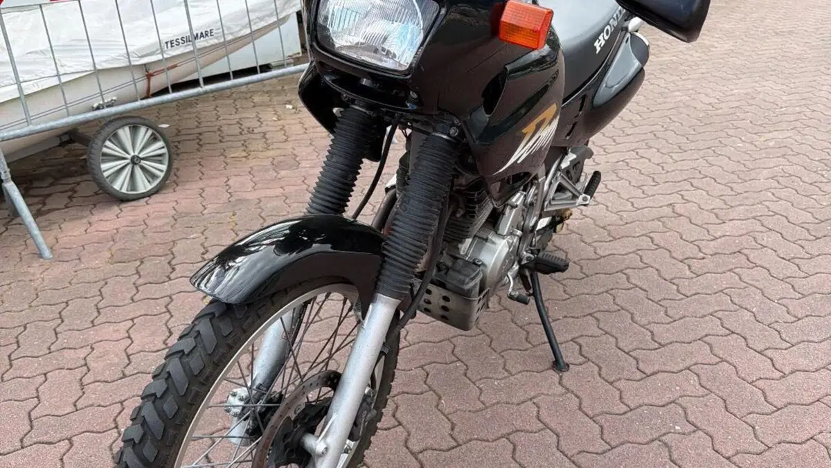 Honda   (2)