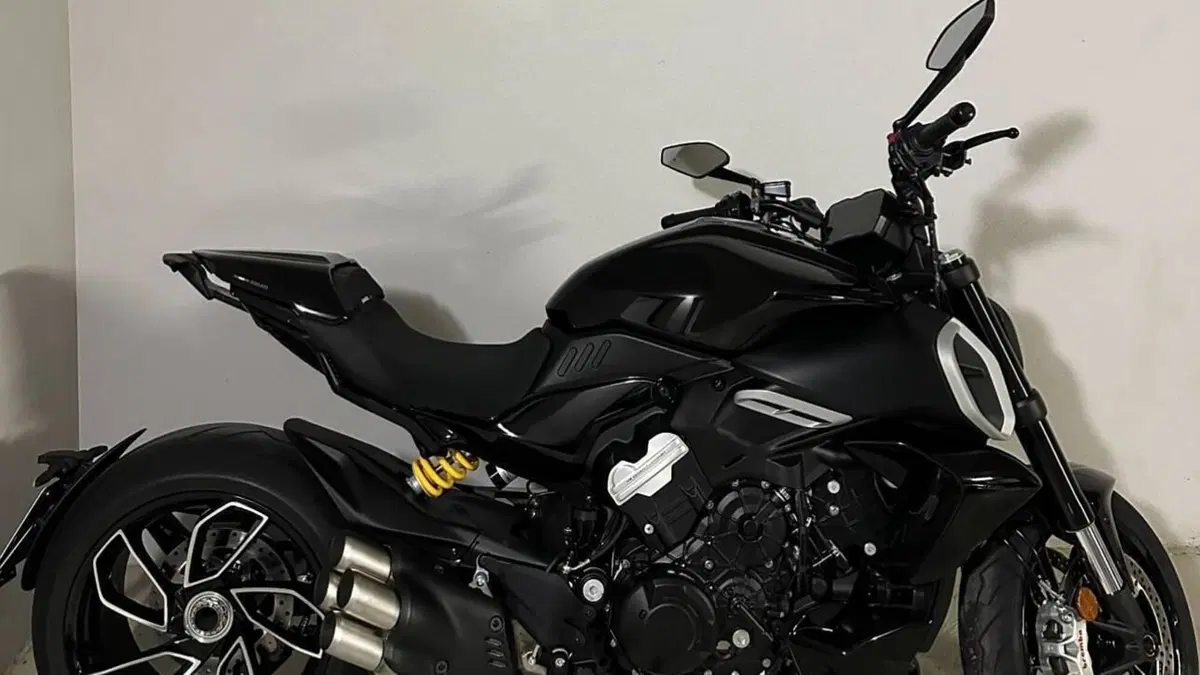 Ducati Diavel V4 (2023 - 26)  (2)