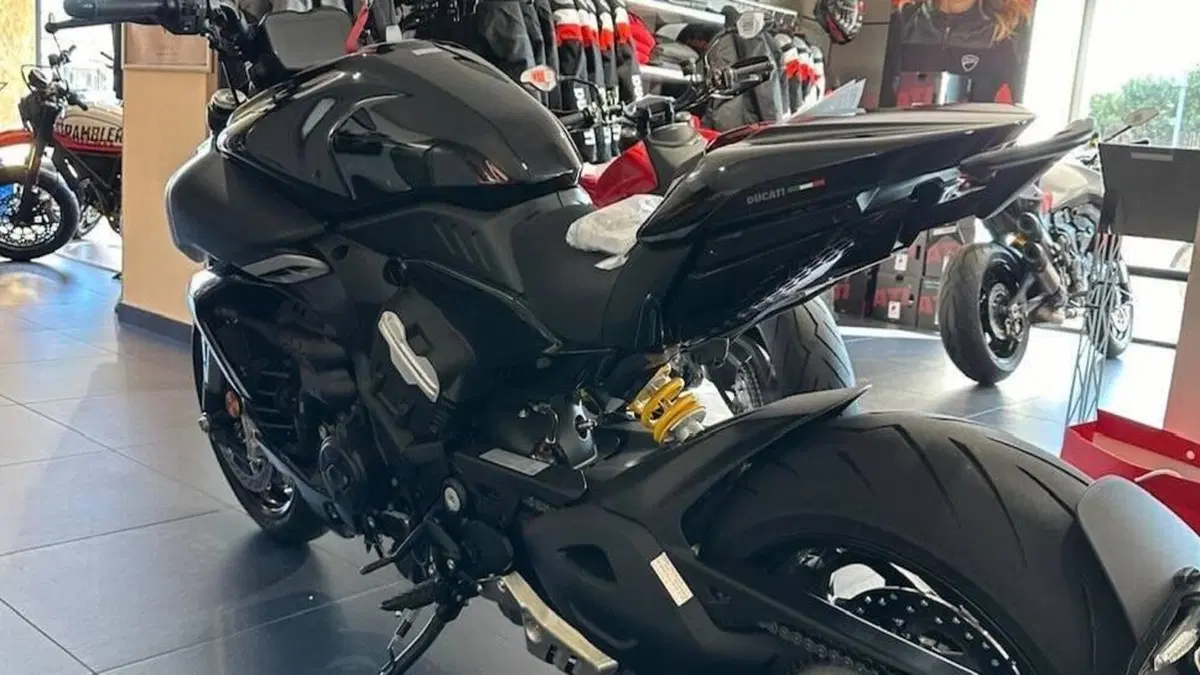 Ducati Diavel V4 (2023 - 26)  (3)