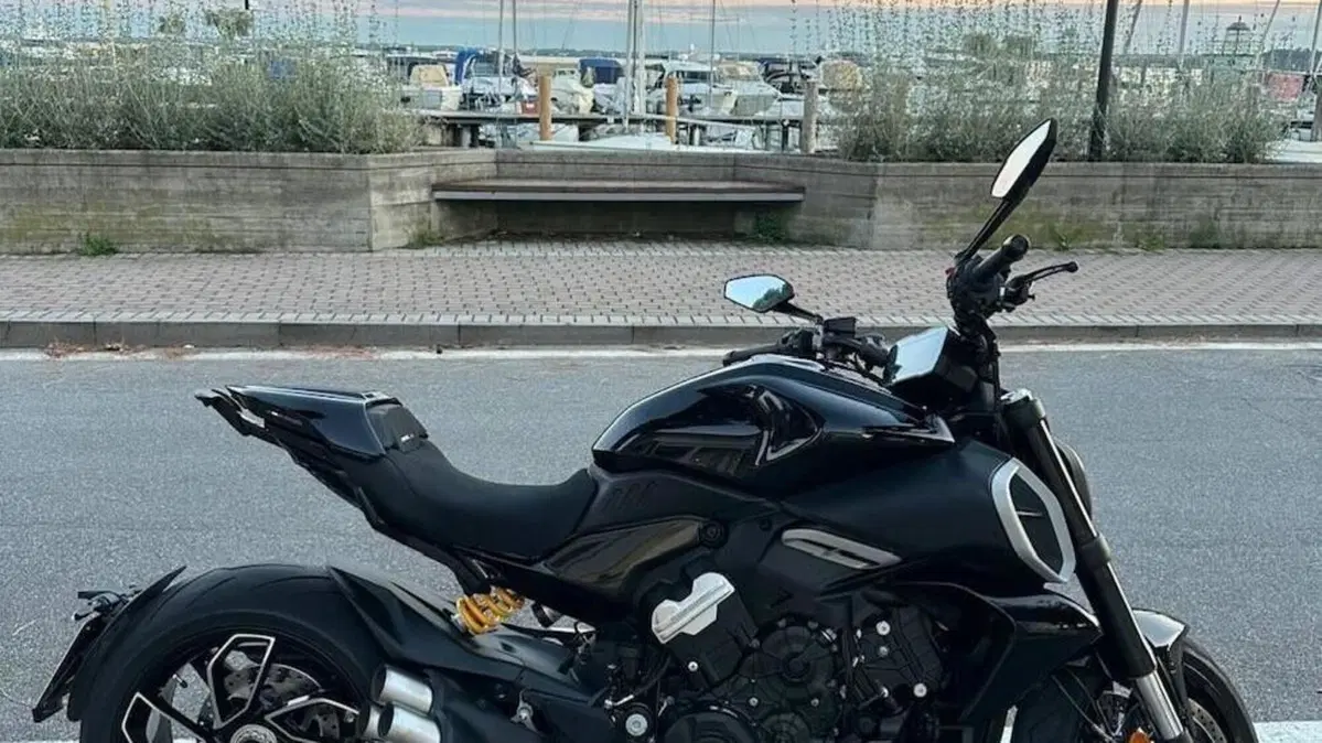 Ducati Diavel V4 (2023 - 26)  (7)