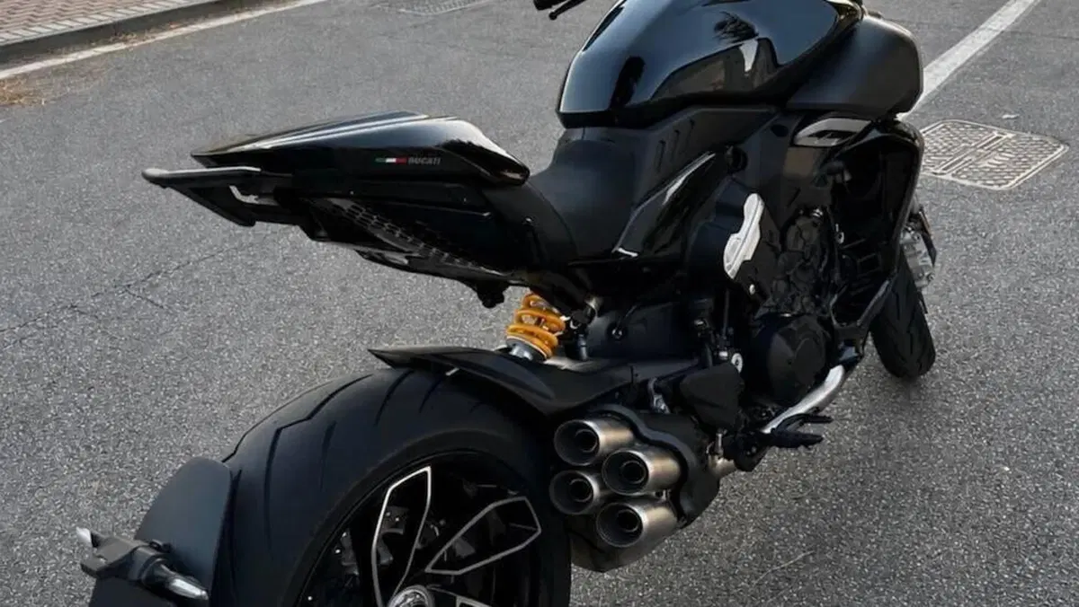 Ducati Diavel V4 (2023 - 26)  (11)