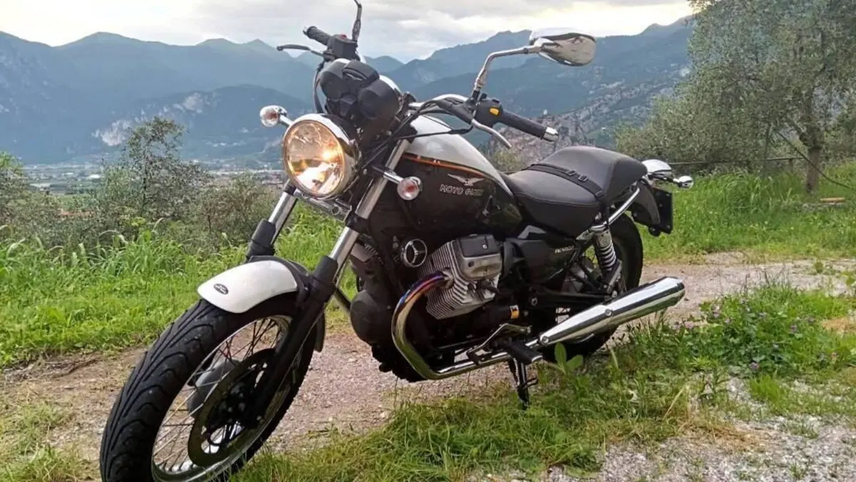 Moto Guzzi Nevada 750 Anniversario (2012 - 13) 