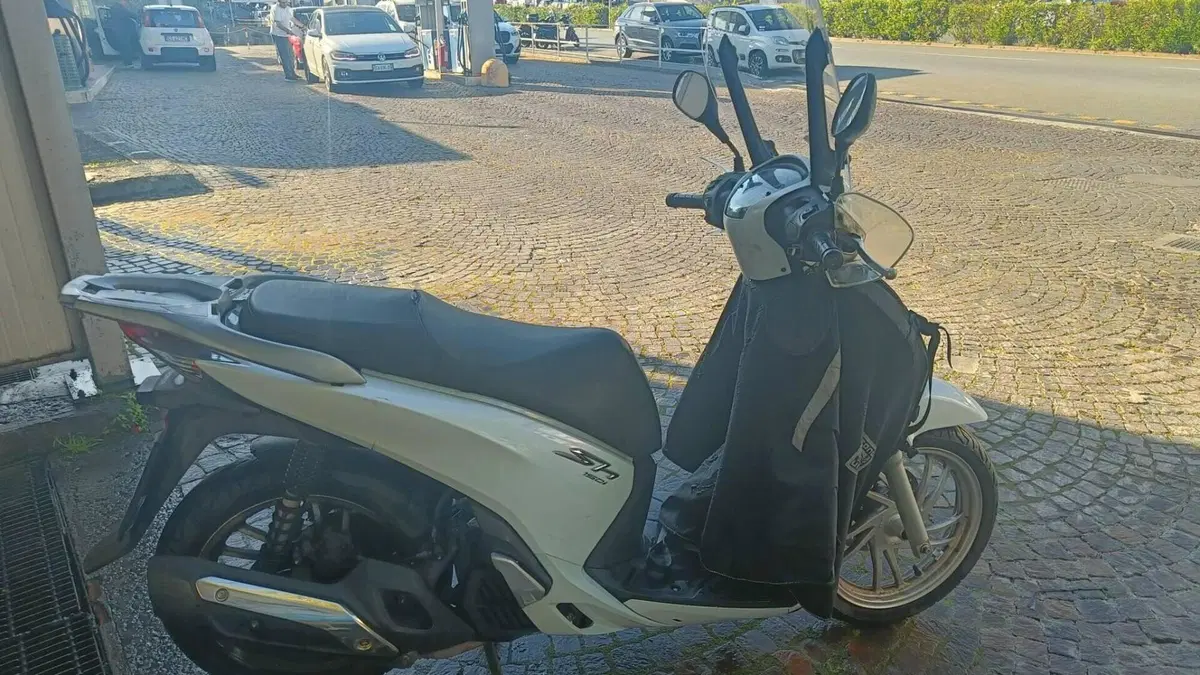Honda SH 150i ABS (2013 - 16) 