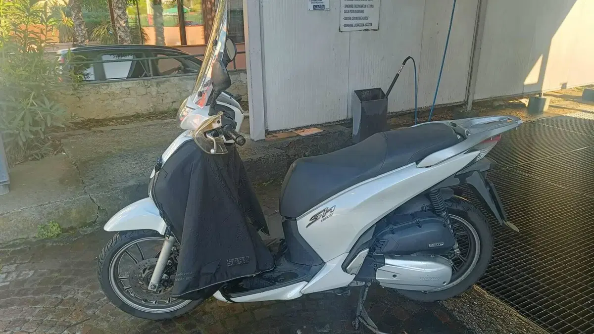 Honda SH 150i ABS (2013 - 16)  (3)