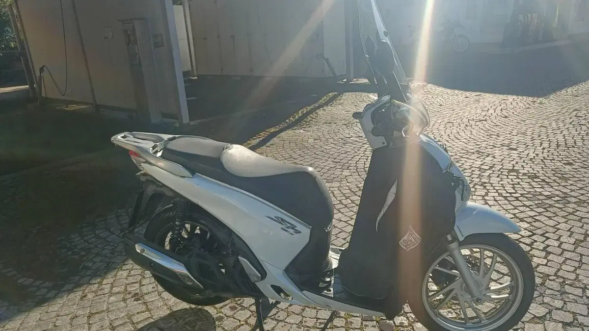 Honda SH 150i ABS (2013 - 16)  (4)