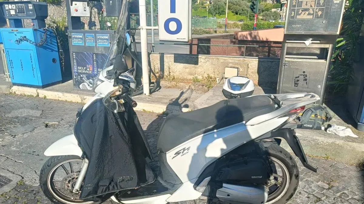 Honda SH 150i ABS (2013 - 16)  (6)