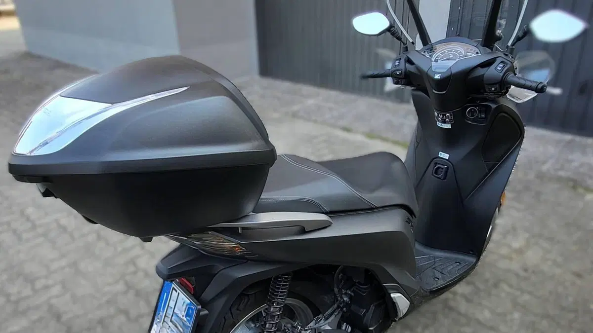 Honda SH 150i (2017 - 19)  (2)