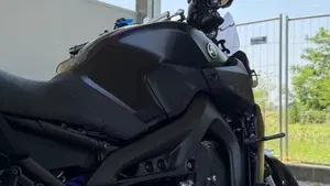 Yamaha MT-09 (2017 - 20)  (8)
