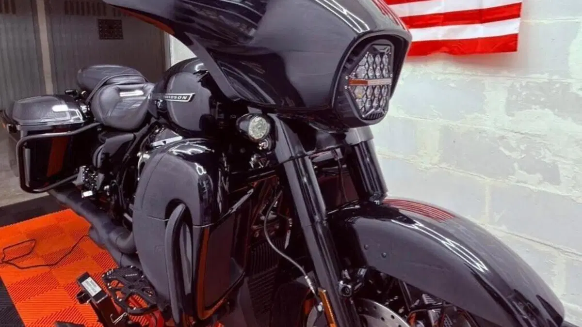 Harley-Davidson 114 Street Glide Special (2019 - 20) - FLHXS  (7)